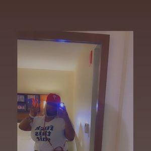 Meet your Posher, Mona